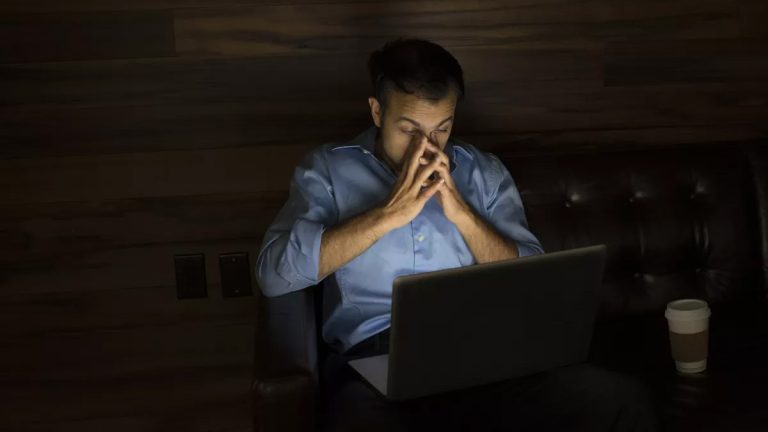 staying up all night designing blogs is not always fun